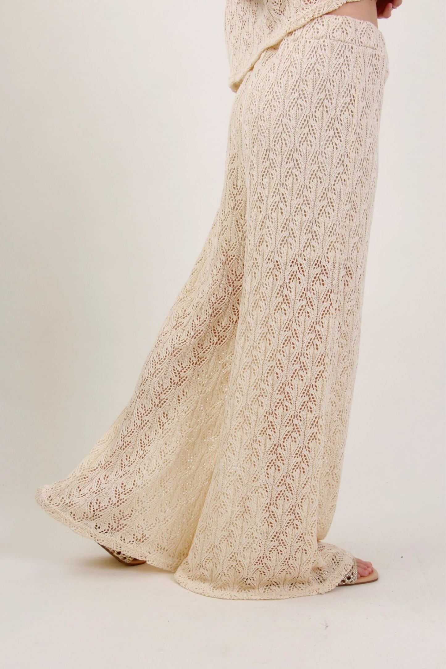 CALÇA RENDADA