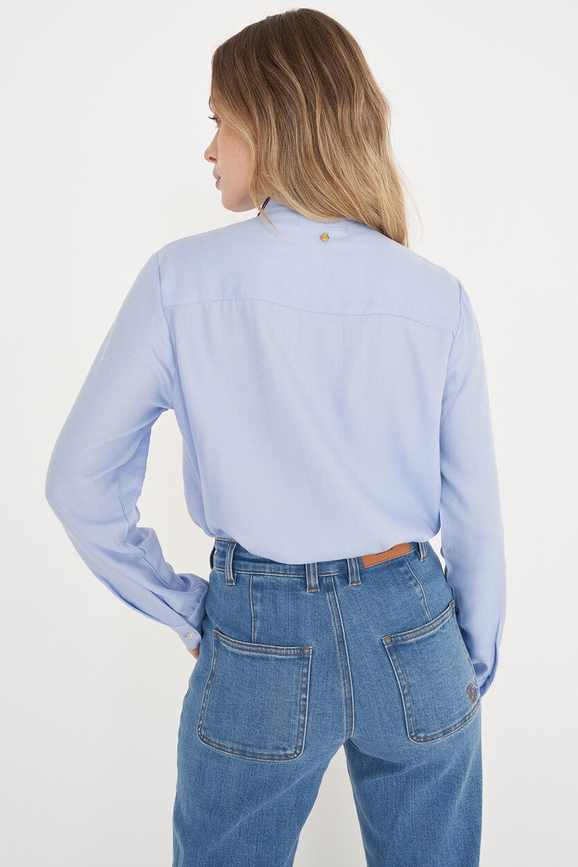 CAMISA AZUL COM BORDADO