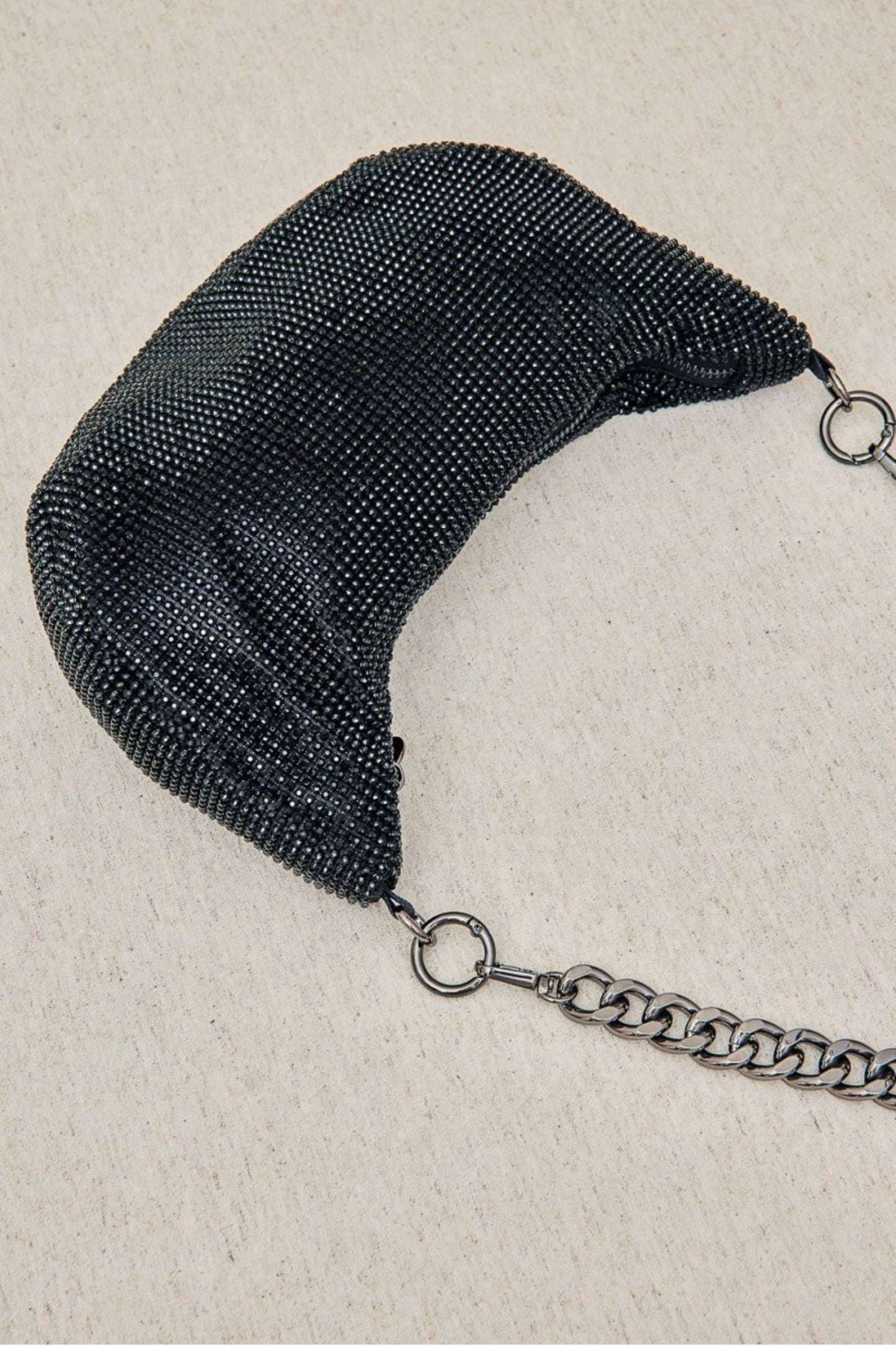 CARTEIRA PRETA COM BRILHANTES