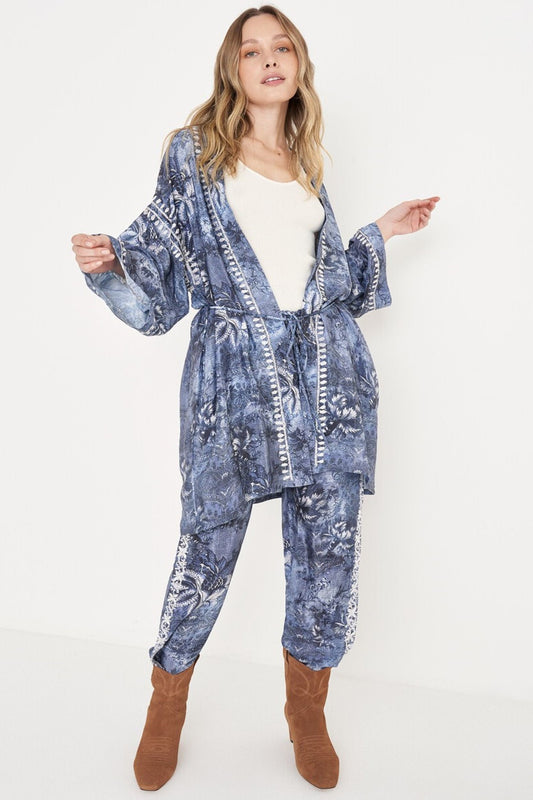 CASACO BRANCO E AZUL