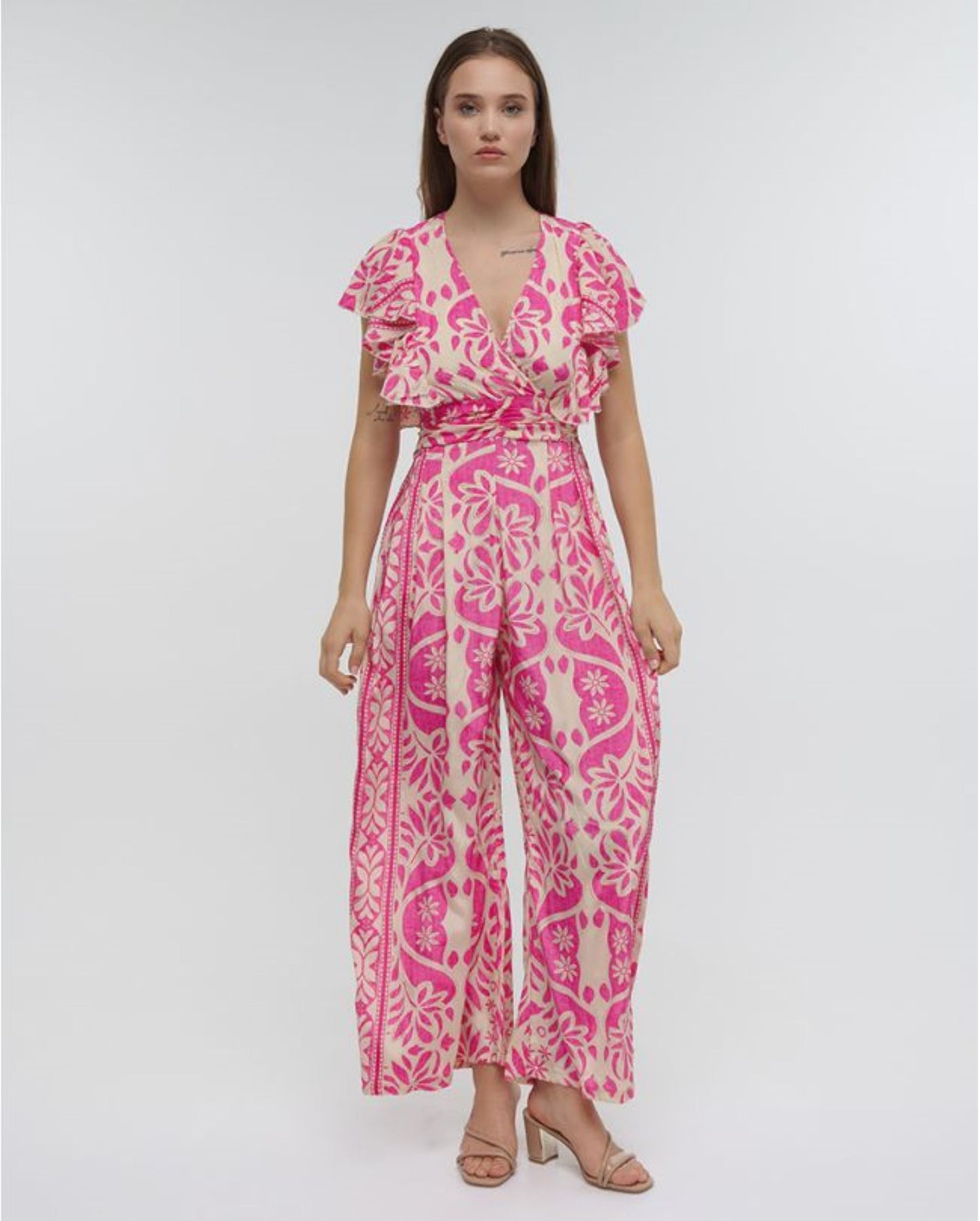 MACACÃO ROSA FLORAL