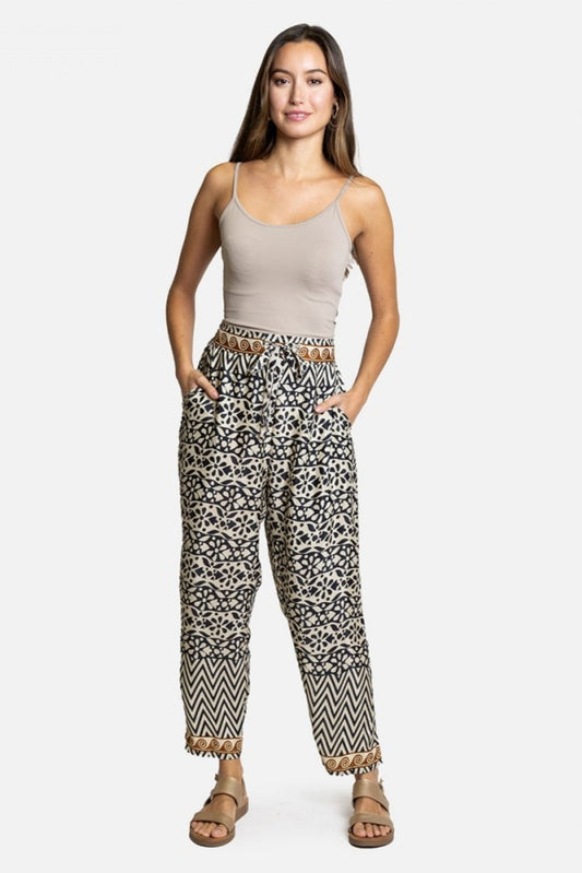 CALÇA COM PADRÃO ÉTNICO AFRICANO