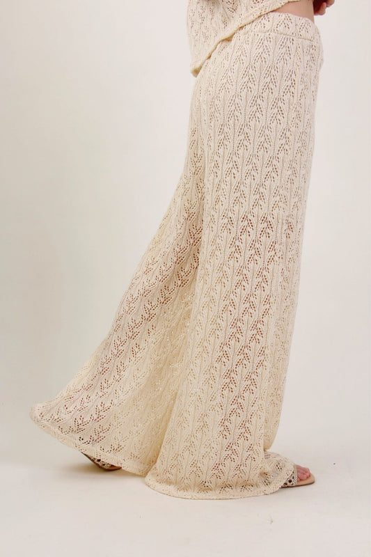 CALÇA RENDADA