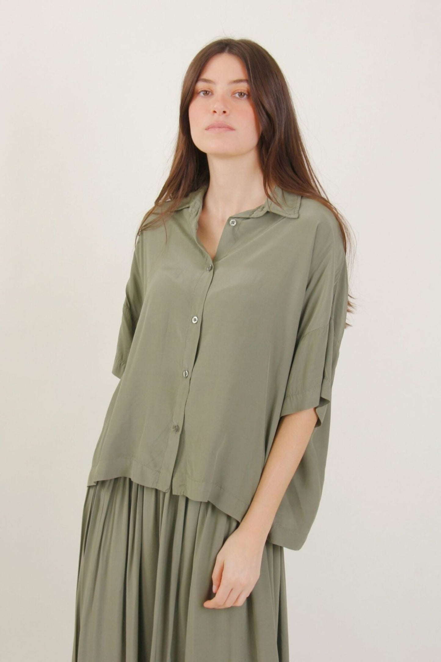 CAMISA BÁSICA