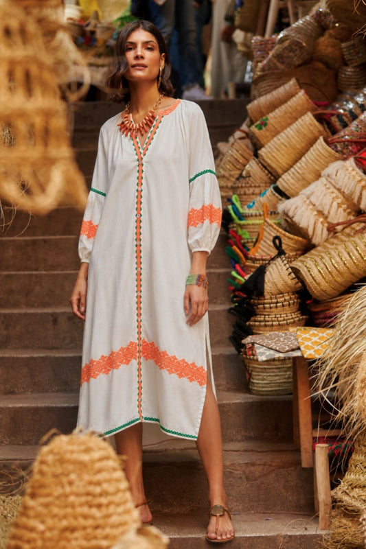 VESTIDO BORDADO