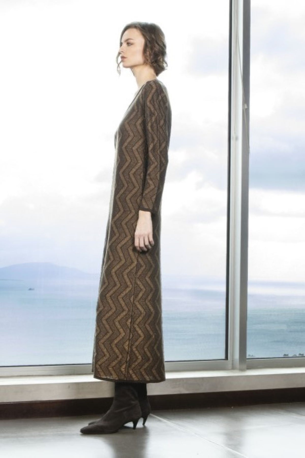 VESTIDO MIDI COM MISTURA DE LÃ E LUREX
