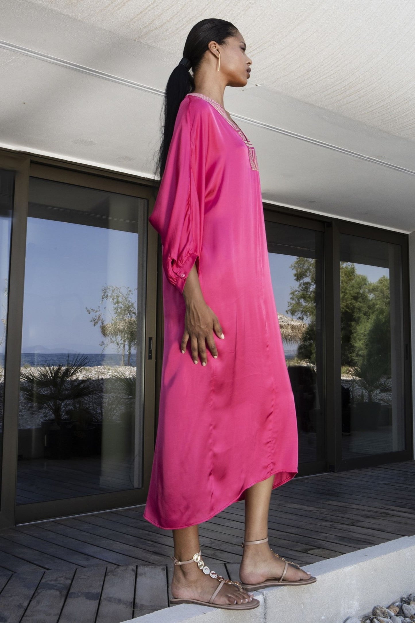 VESTIDO EM CETIM